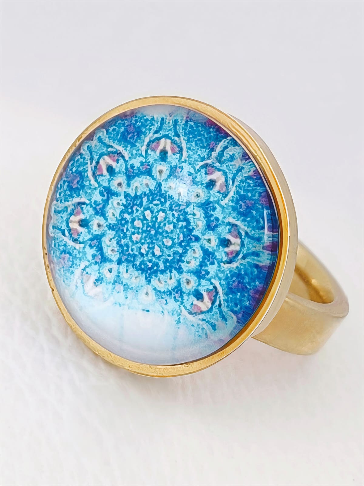 Anillo Dorado Mandala Azul – “Equilibrio y Conexión”